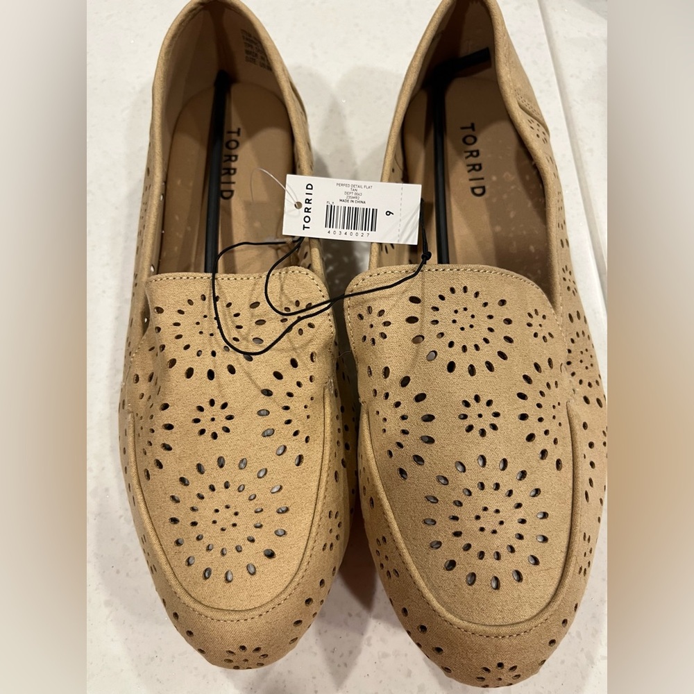 Perforated design Torrid flats